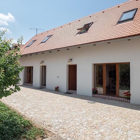 Penzion Andel Šatov Buitenkant foto
