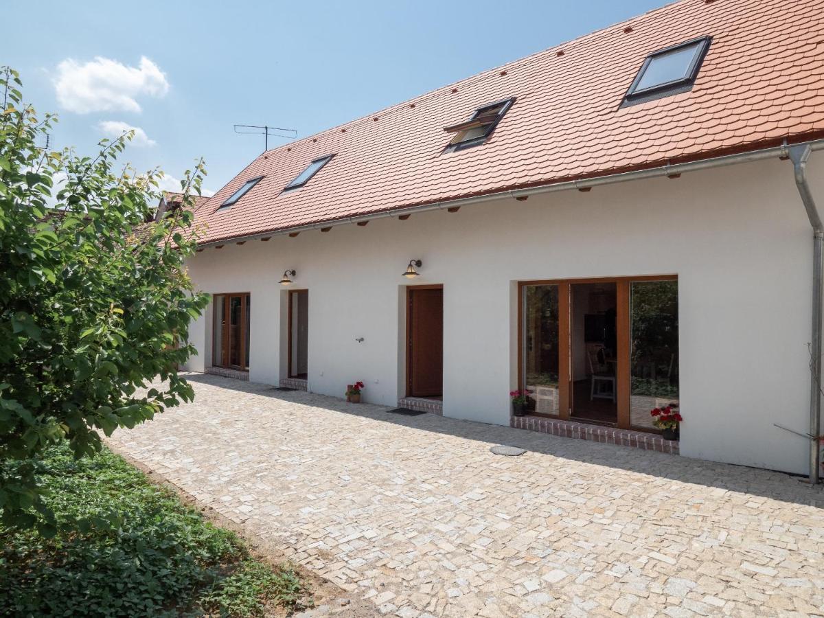 Penzion Andel Šatov Buitenkant foto