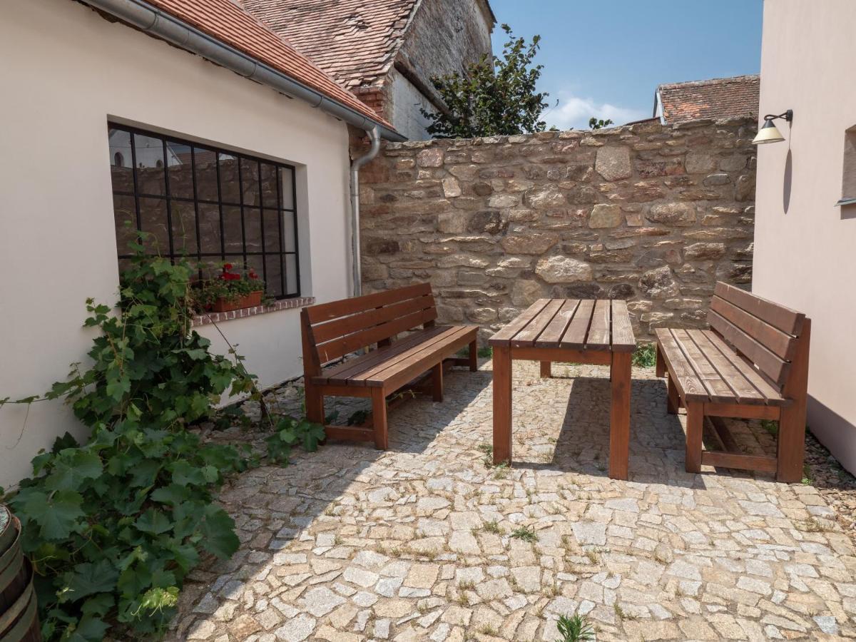 Penzion Andel Šatov Buitenkant foto